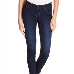 Levi skinny jeans